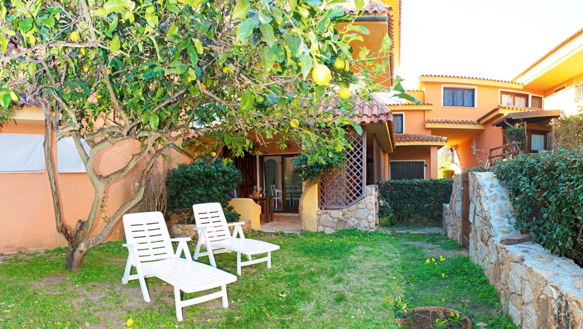 Villa Ampio Trilocale Sul Golfo Di Marinella à Marinella  Extérieur photo
