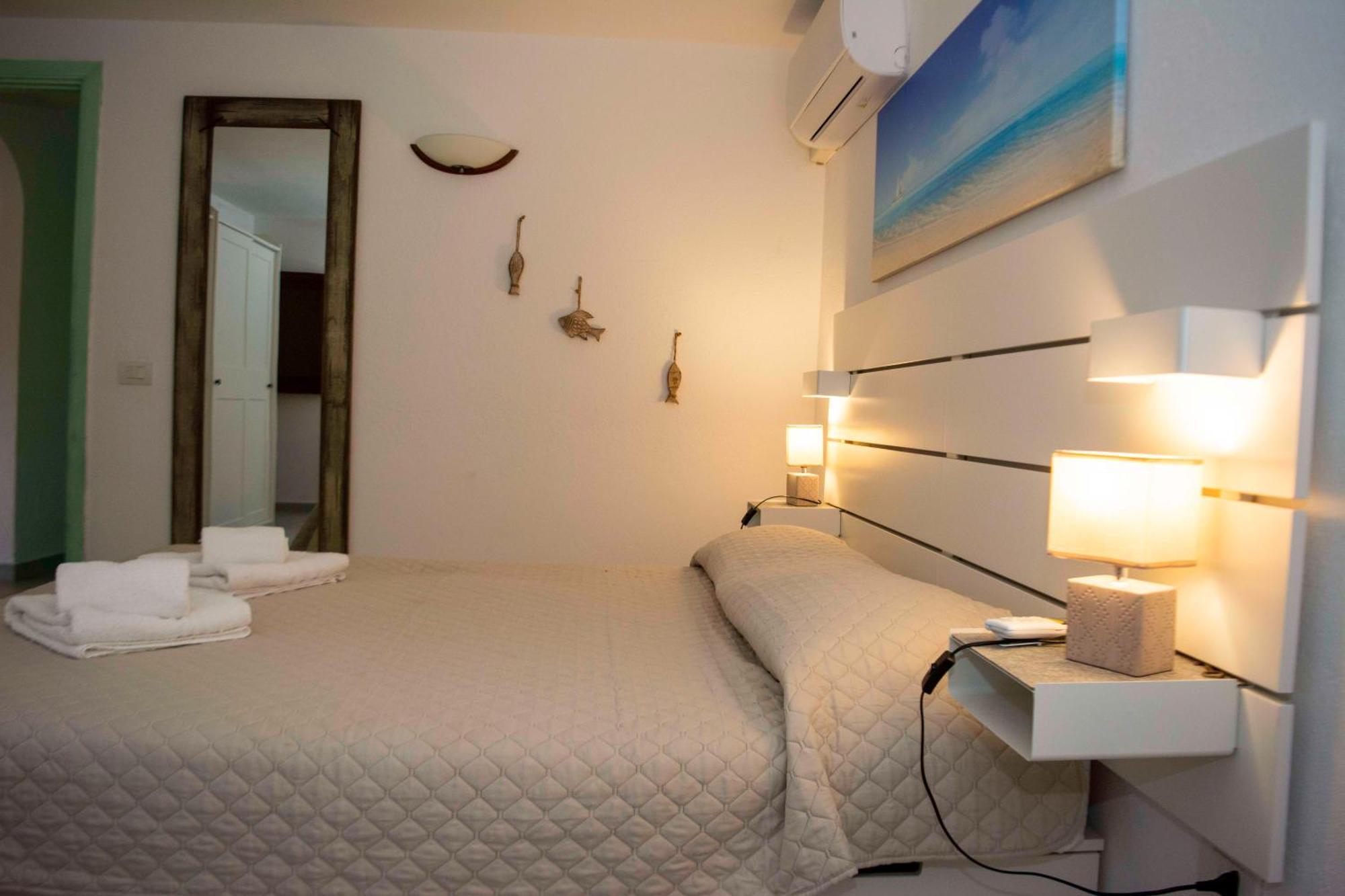 Villa Ampio Trilocale Sul Golfo Di Marinella à Marinella  Extérieur photo