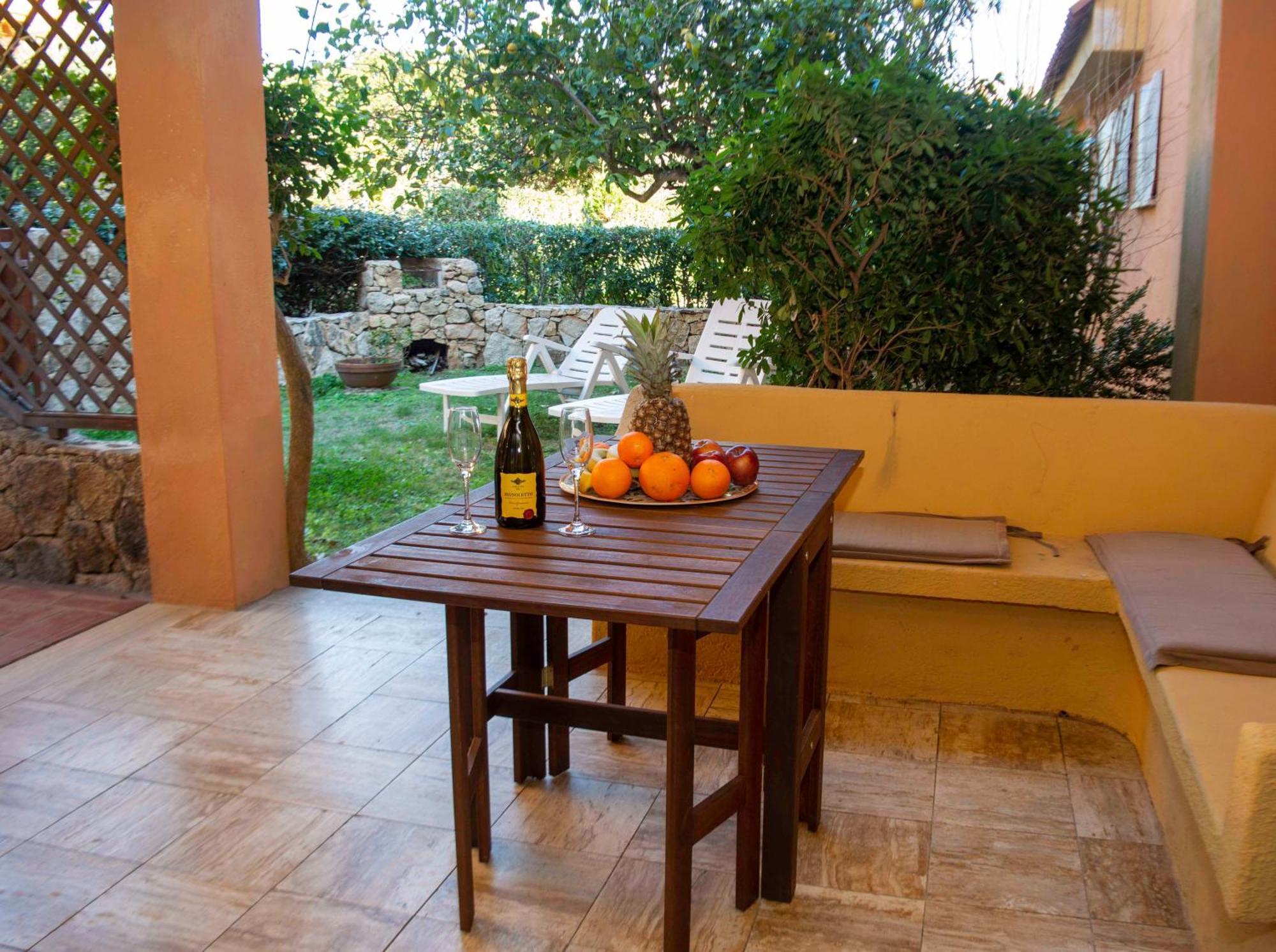 Villa Ampio Trilocale Sul Golfo Di Marinella à Marinella  Extérieur photo